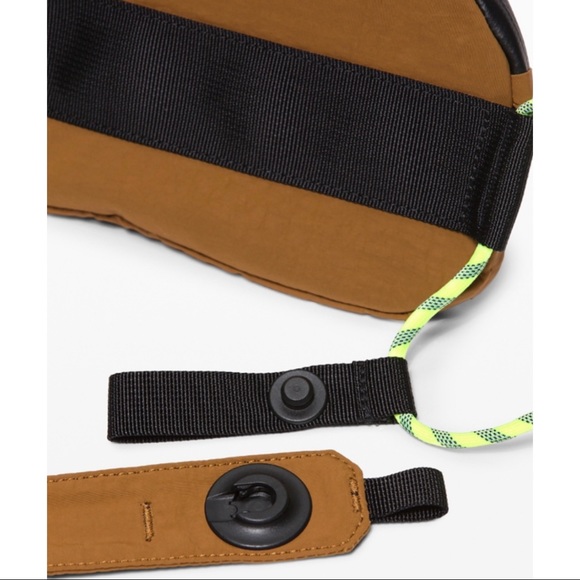 Lululemon belt bag - Picture 3 of 10